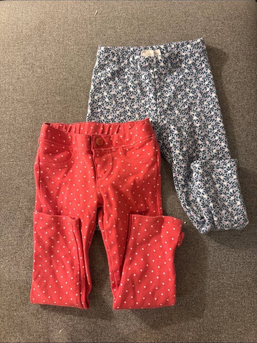 5/$15- Pants bundle size 4